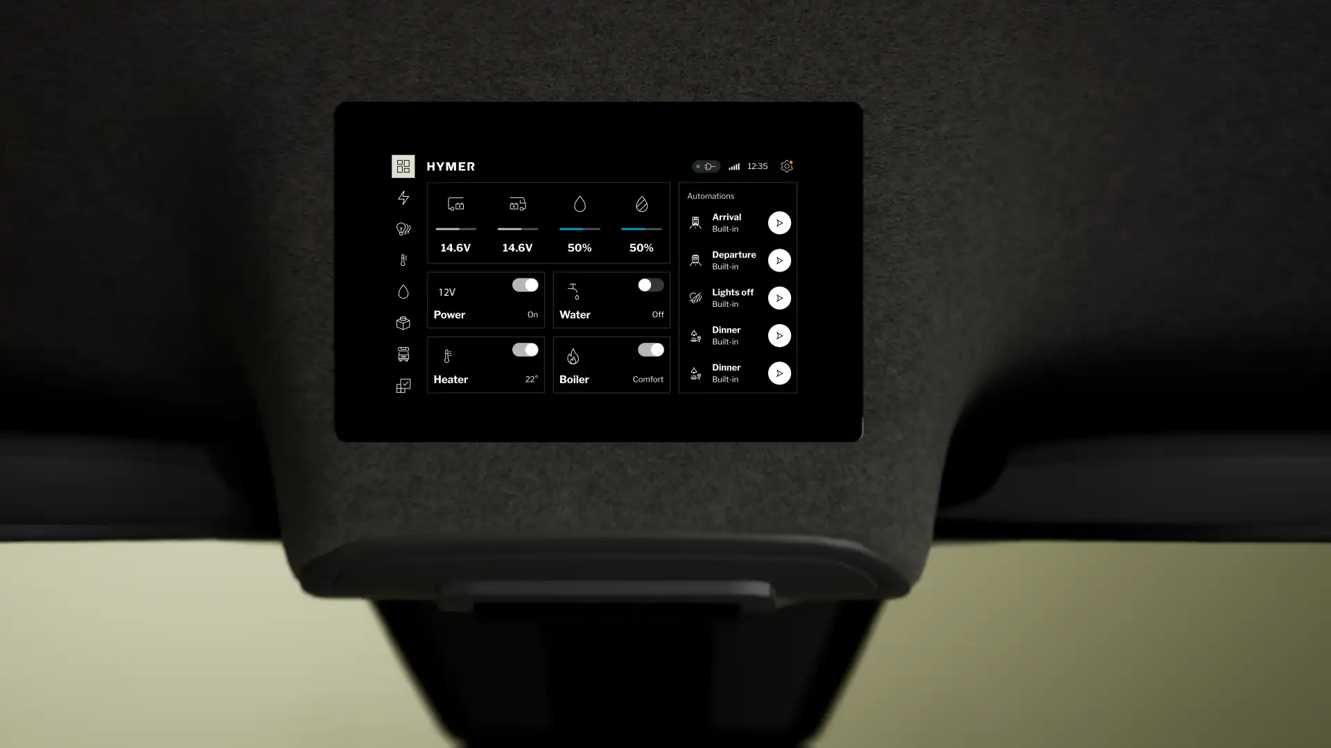 Het HYMER Connect-display in het interieur van de HYMER Grand Canyon S toont alle relevante voertuiginformatie en -instellingen.